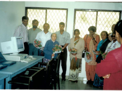 Presentation of computers, 2001